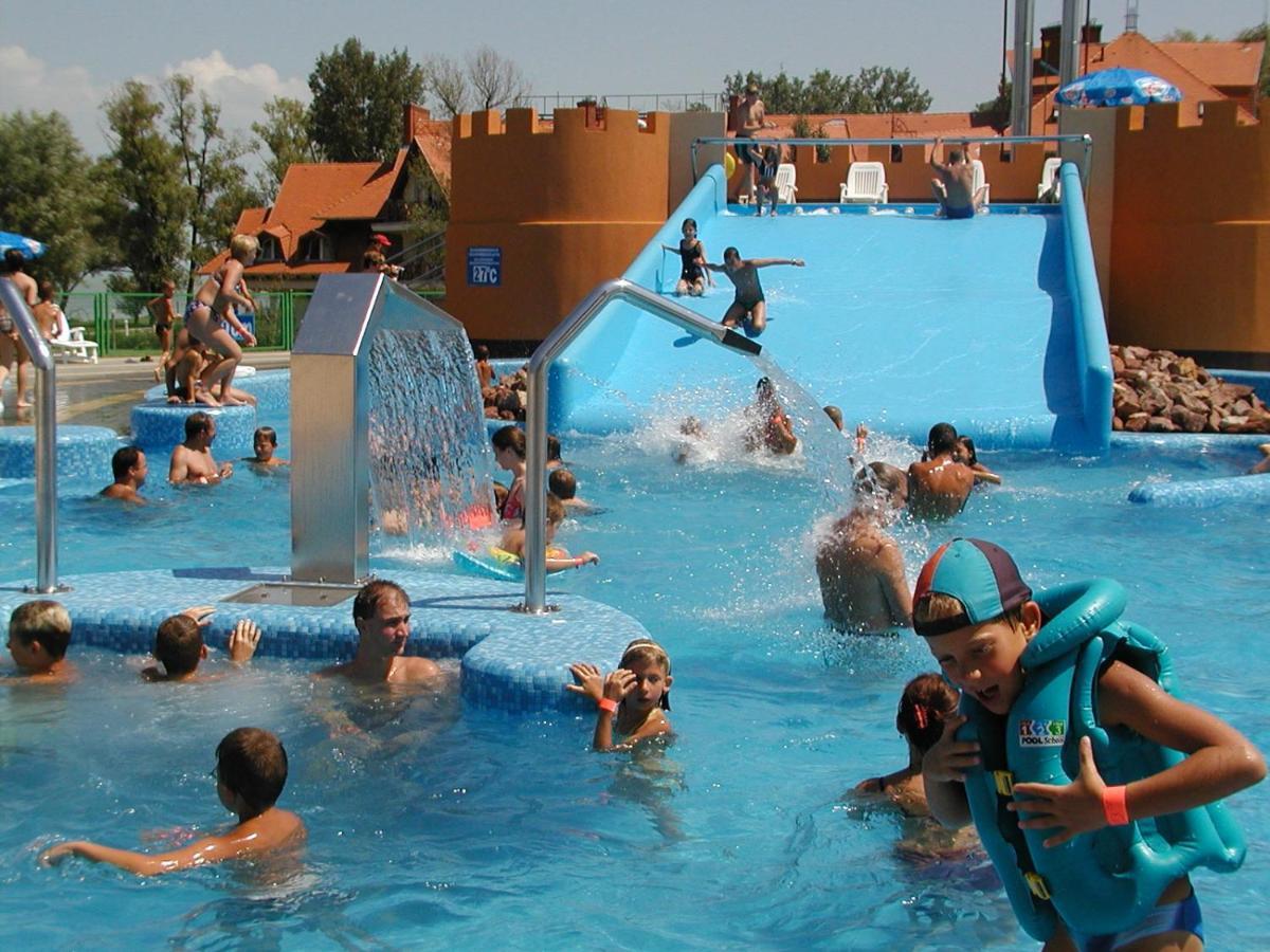 Lido Riviéra, Relux Apartman Balatonlelle Exterior foto